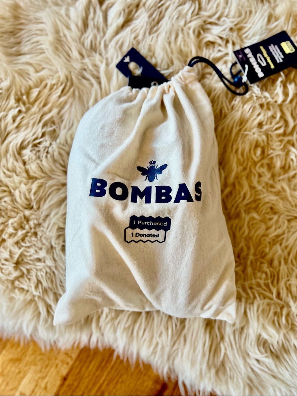 Bombas women Tan Sherpa Gripper Slipper Booties - Picture 5 of 5